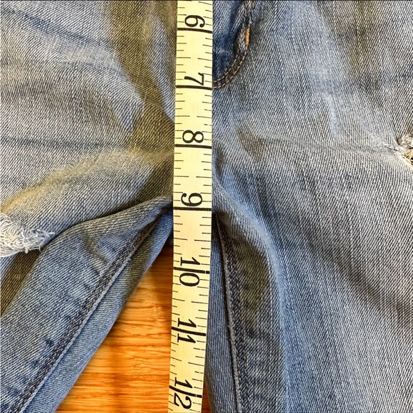 Women's Refuge Distressed Light Wash Skinny Jeans Size 10 - Picture 7 of 10